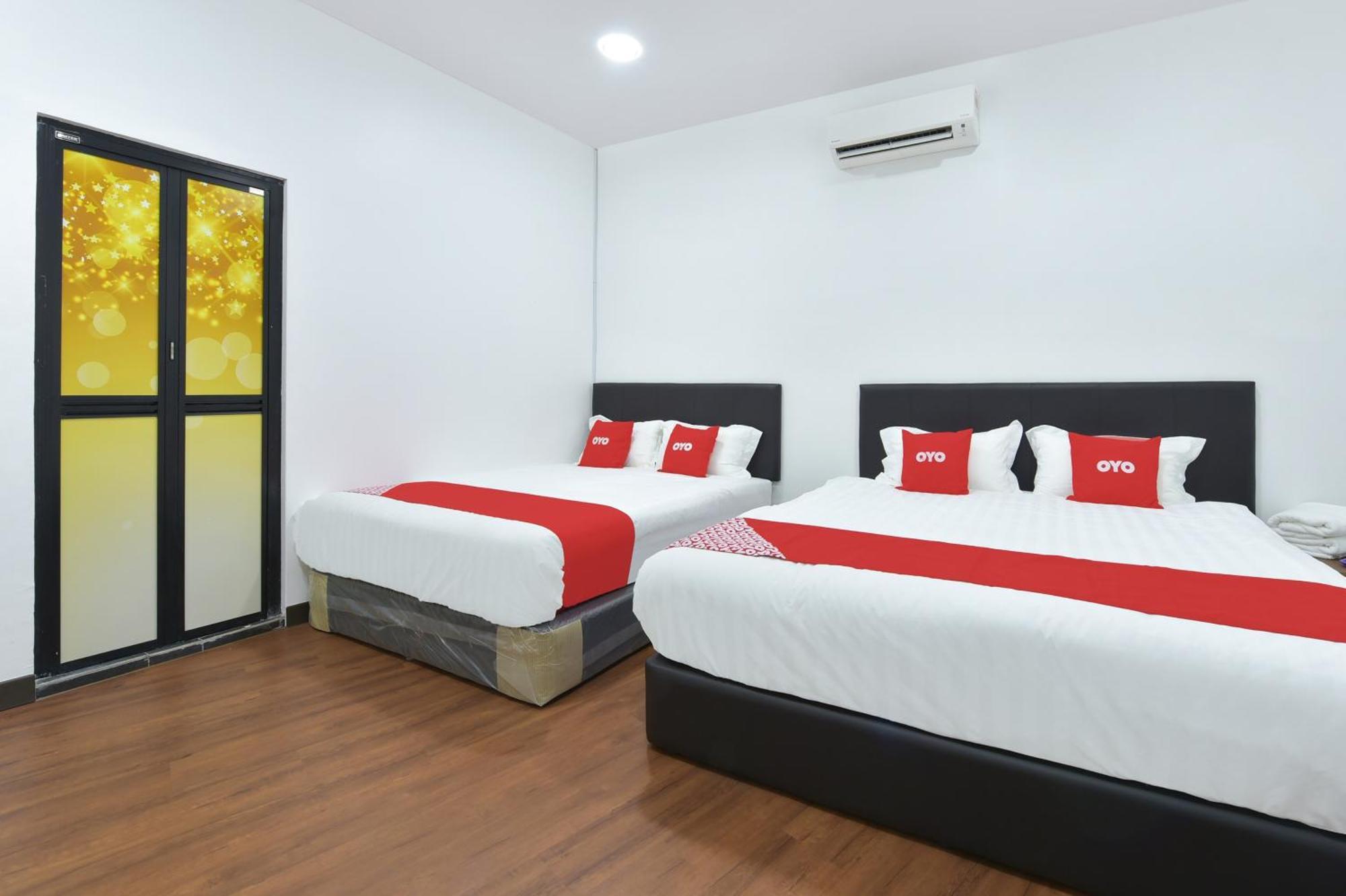 Oyo 90869 Hotel Madeena Inn سيبانغ المظهر الخارجي الصورة